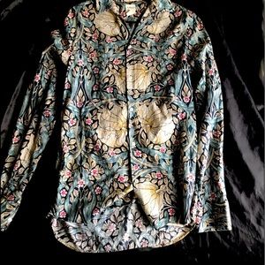 TWO SUMMER CASUAL BUTTON UP SHIRTS FOR LOW PRICE